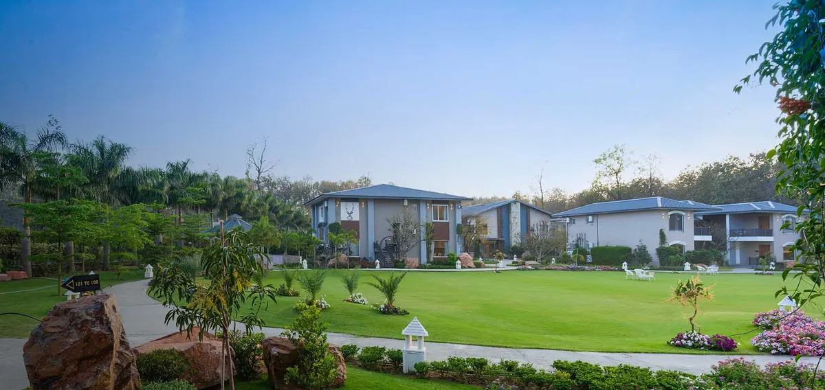 Excel Hotels & Resorts Corbett facade